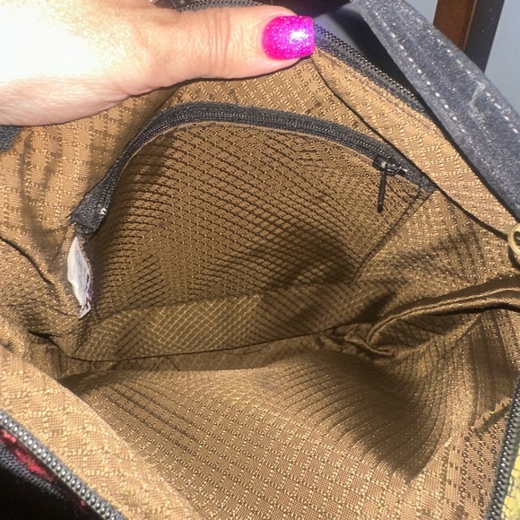 Vibrant Floral Crossbody Bag - Picture 4 of 14